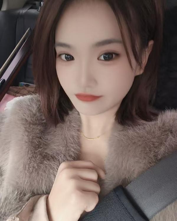 天河大胸美女