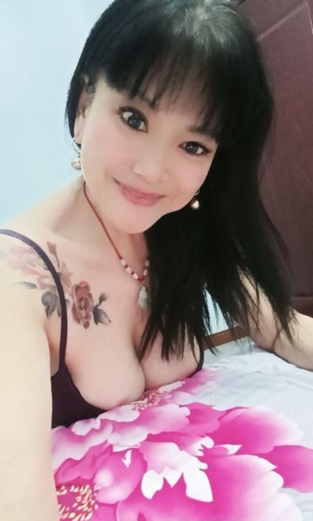 大奶骚姐姐