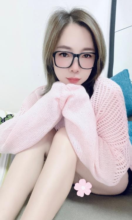 轻熟眼镜姐姐