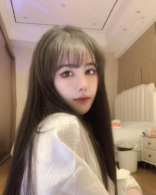 越秀F豪乳萱萱