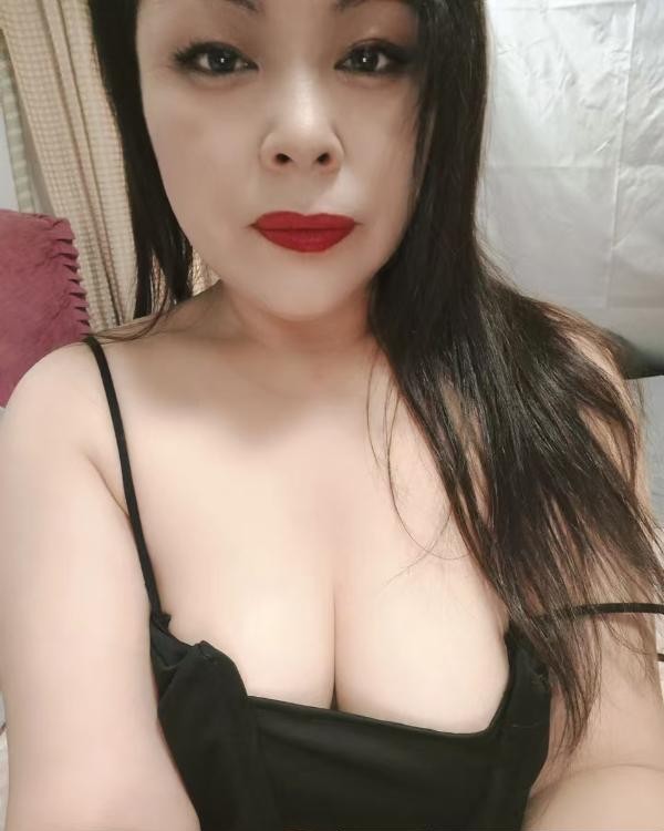 大胸熟女
