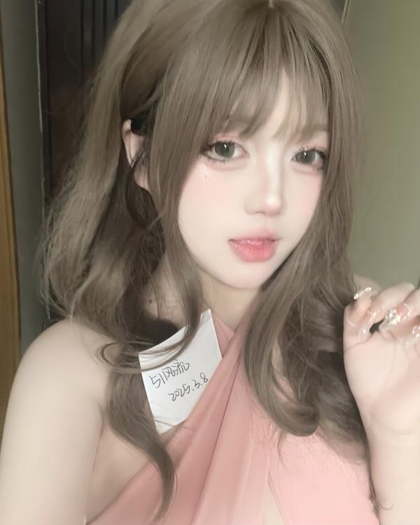 平江女神小奈