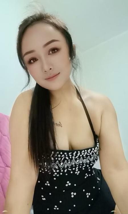 少妇骚B大长腿