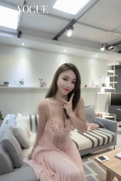 颜值翘臀Tina