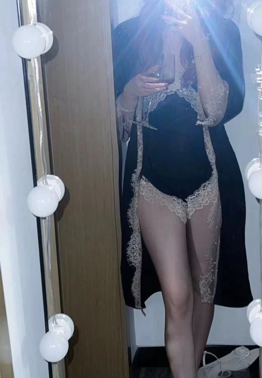 肥臀服务少妇