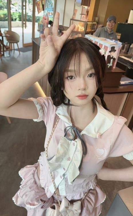 卡哇伊小美女