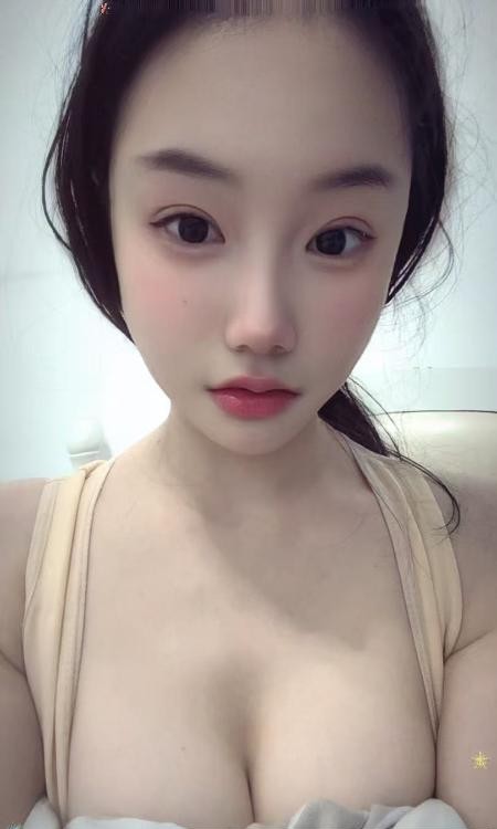 武汉萌妹甜甜