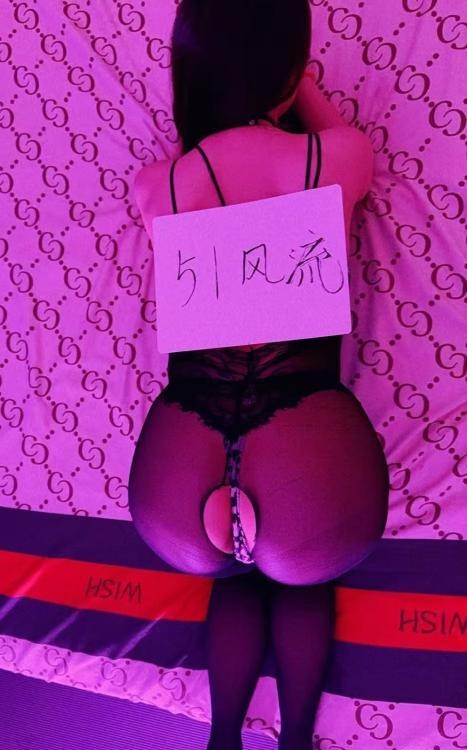 白嫩萌妹梦瑶