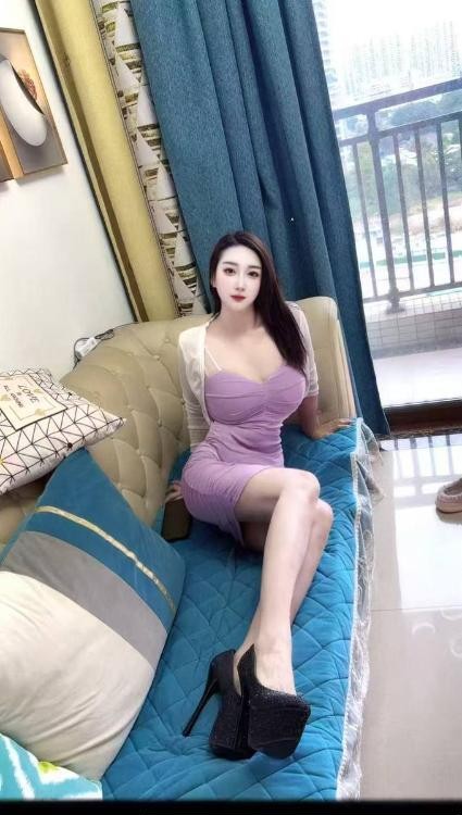 天河美腿小雪