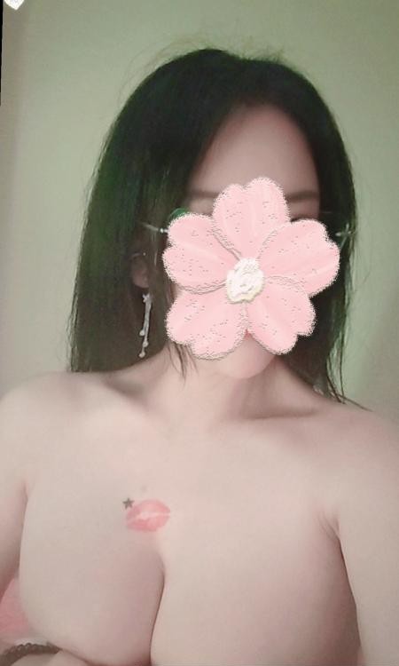 潭村巨乳气质少妇