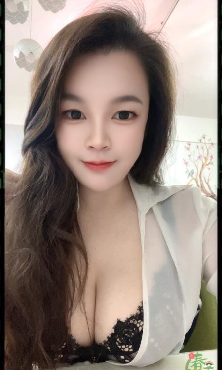 G乳翘臀骚逼推荐