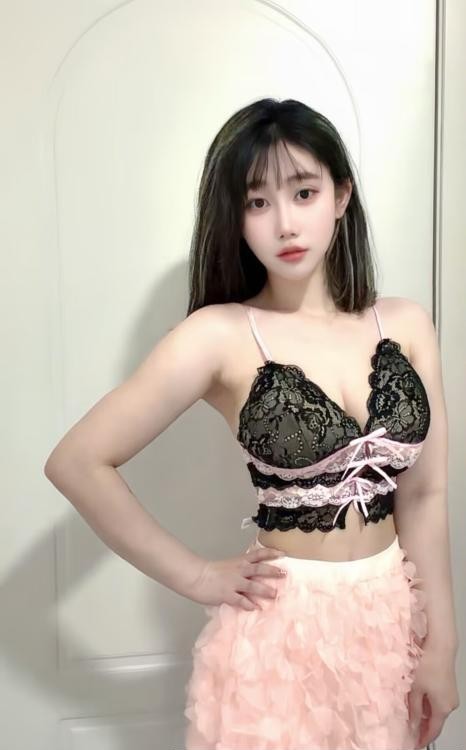 E奶御姐高圆圆