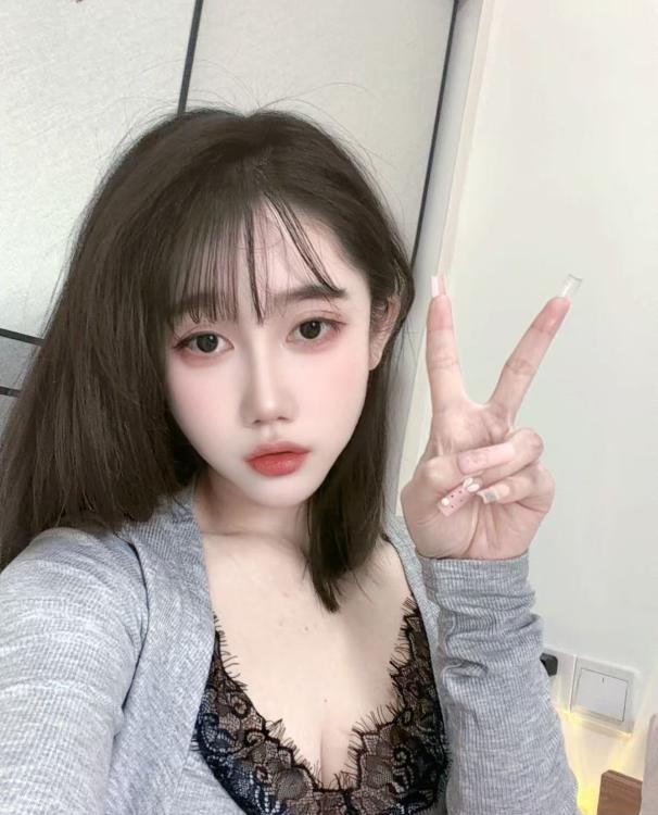 E奶御姐高圆圆
