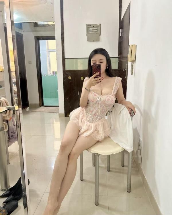 高颜值性感小雅