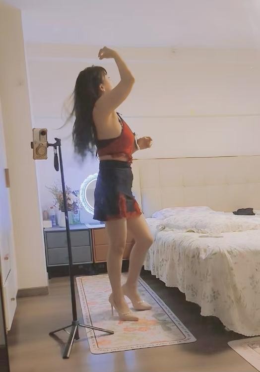 颜射丝足淫妻