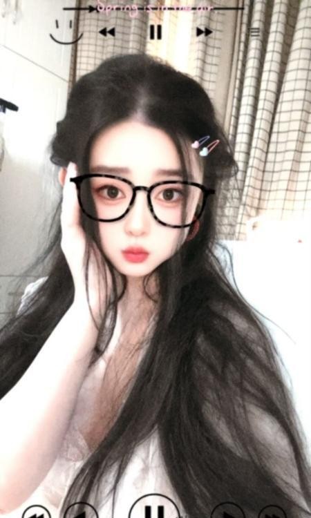 风骚反差清纯女友悠悠