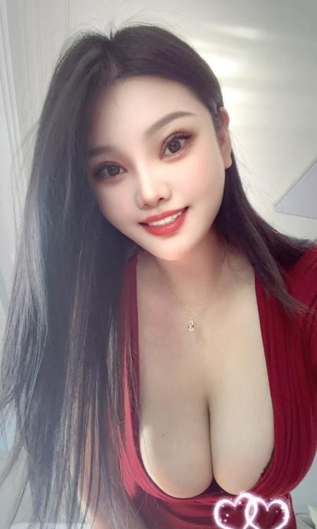 巨乳骚货人妻