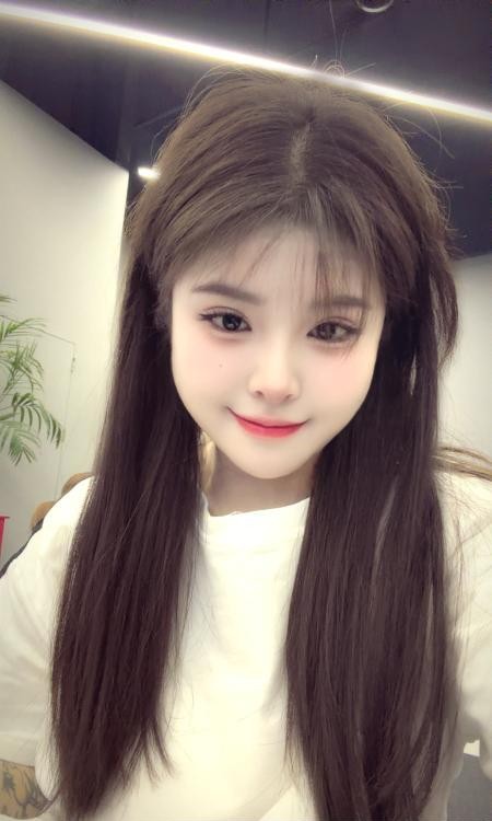 会互动的妹妹