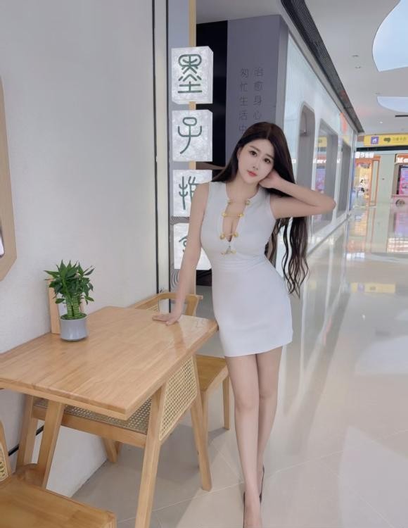 做服务的大胸少妇