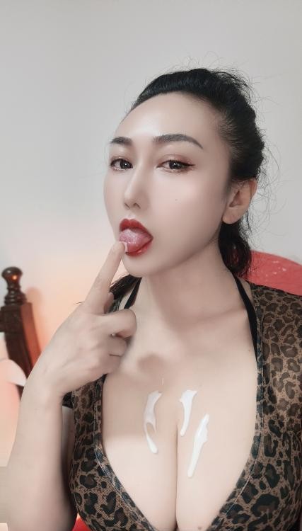 大奶母狗