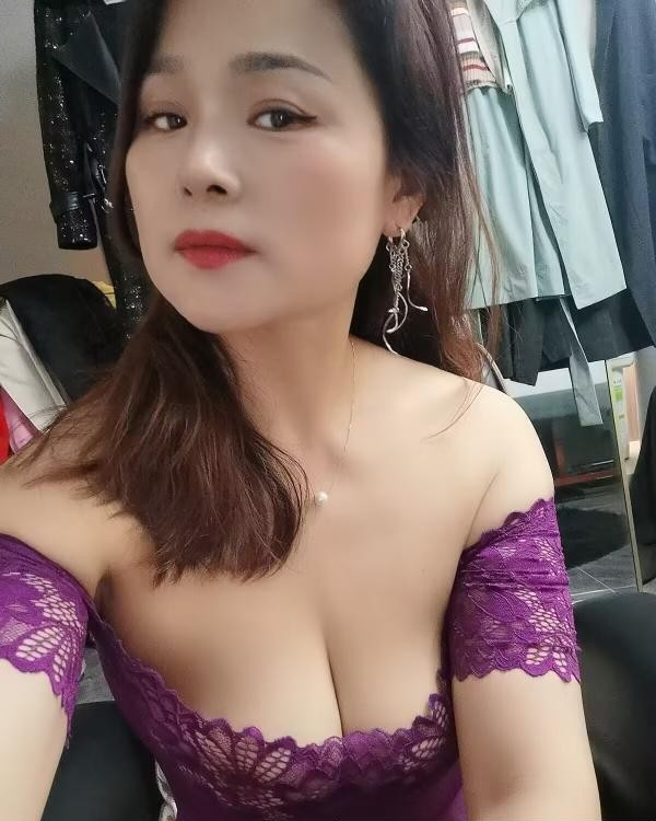 建邺风情韵味老板娘