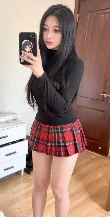 白嫩女友感月亮