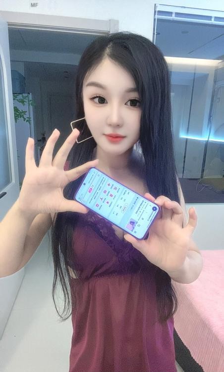 骚货依诺小女友