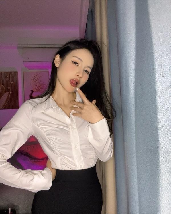 福州巨乳小骚货妲己