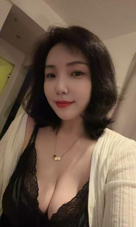 性感美妇悦悦