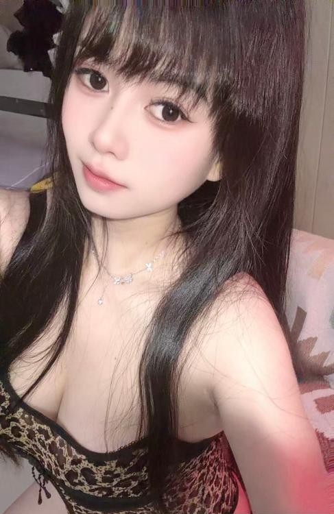 豹纹大胸甜甜