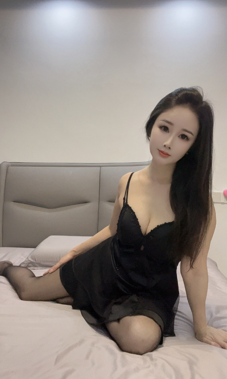 萧山舌吻肥臀妹子