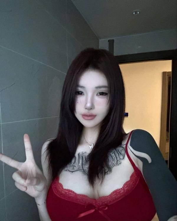 175大长腿妮娜老师