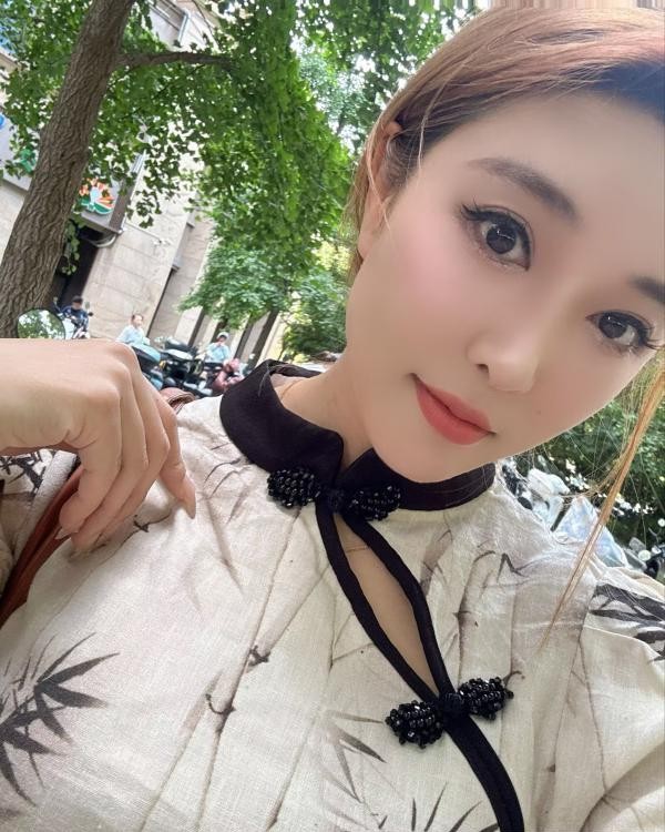 汉阳大长腿雯宝