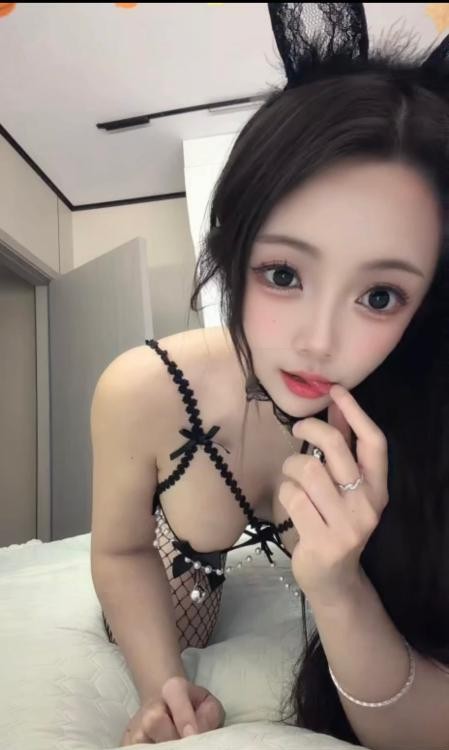 爆乳装大啵妞婉莹