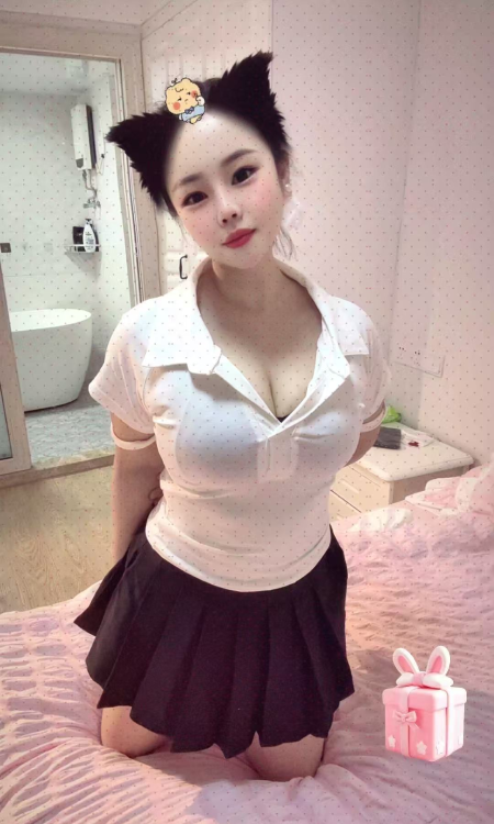 巨乳大波佳佳