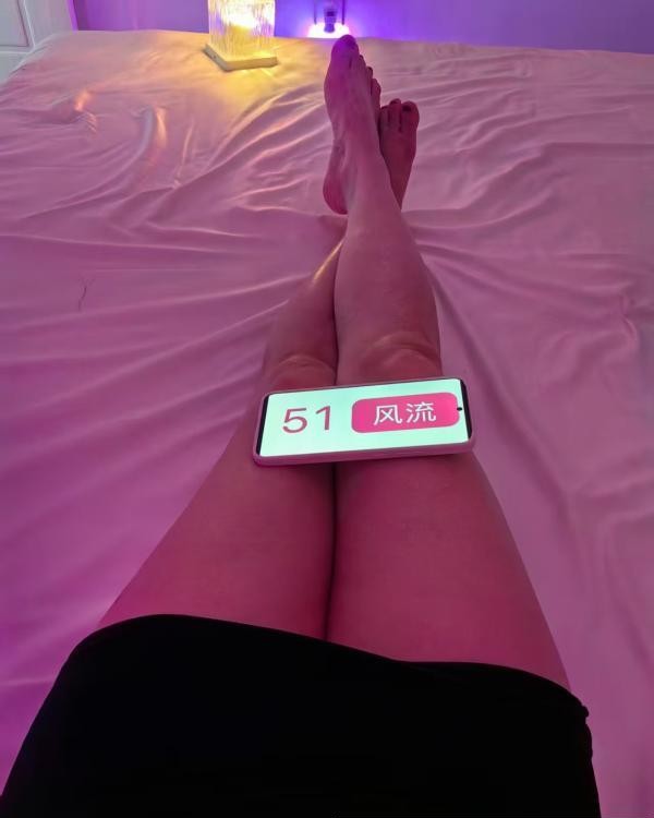 丰满御姐娜娜