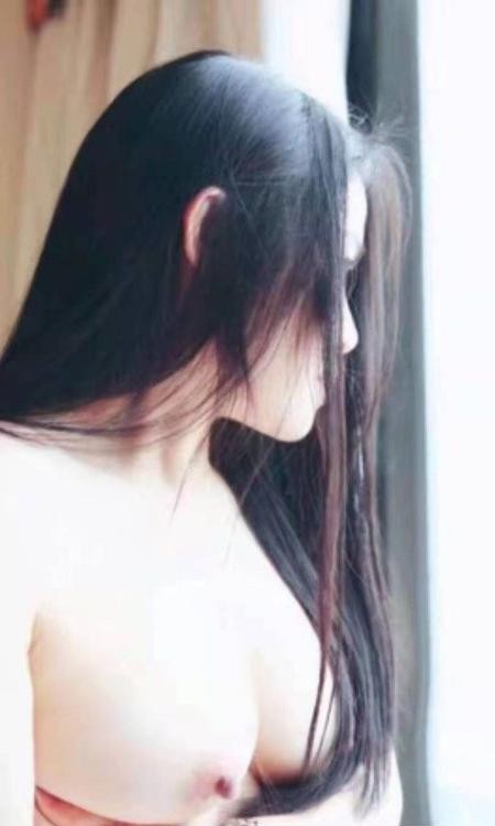 龙华风骚肥臀小妮