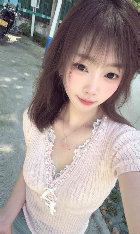 颜值嫩妹颜颜