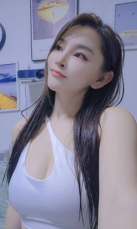 服务系颜值身材好老师