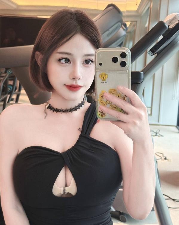 拱墅巨乳颜值服务妹子