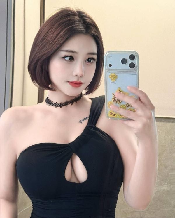 拱墅巨乳颜值服务妹子