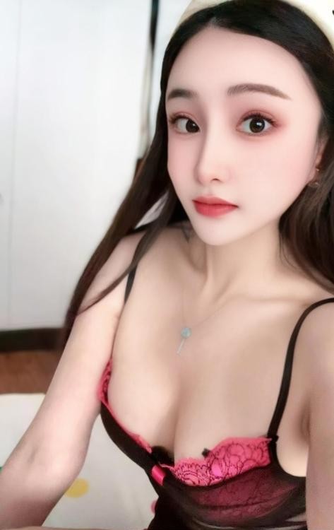 松江川渝巨乳辣妹