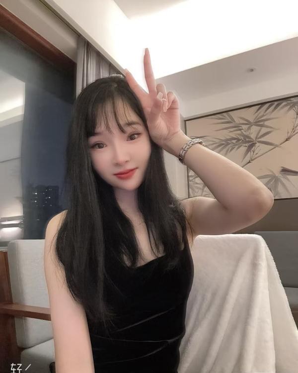 清纯又软萌的小蝶