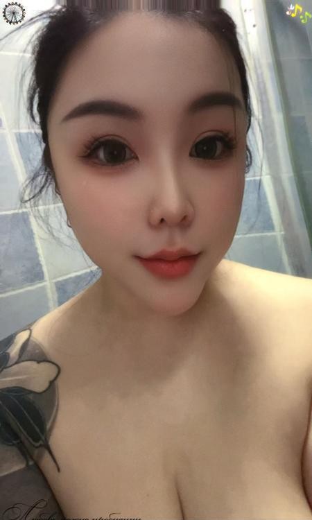 栖霞肥臀巨乳