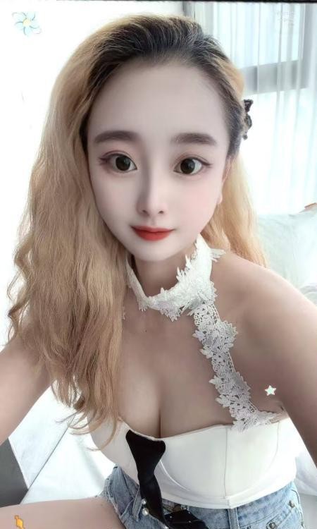 颜值嫩妹浅浅