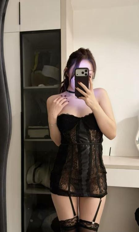 铁西大胸嫩妹儿晓晓