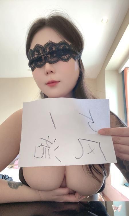 微胖喷水大胸年轻妹妹