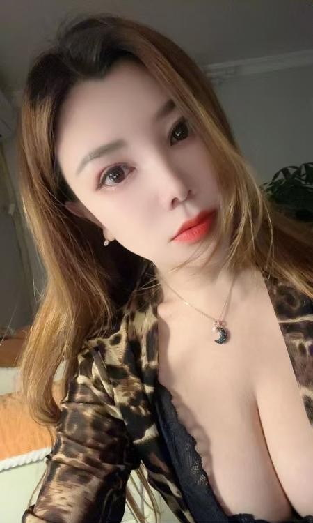 维族姑娘金发巨乳古丽